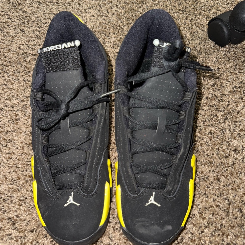 Retro Jordan 14 “Thunder”  no box